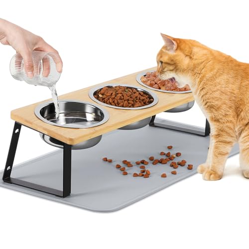 Neigbare Katzennäpfe mit Ständer und Futtermatte, 3 tiefe Edelstahl-Futternäpfe (500 ml) für Haustiere, natürlicher Bambus-Ständer und rutschfeste Silikonmatte, Haustier-Futterstation für Futter und von TBMax