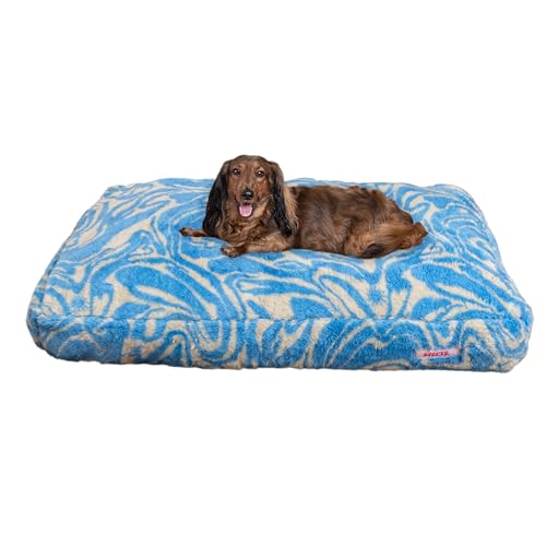 THE LICKER STORE DBD3001G-M Mabel Designer-Haustierbett mit waschbarem Bezug, modern, ultraweich, wendbar, Plüsch, rechteckig, mit waschbarem Bezug, 88,9 x 58,4 cm, Blau THE LICKER STORE DBD3001G-M Mabel Designer-Haustierbett mit waschbarem Bezug, modern, ultraweich, wendbar, Plüsch, rechteckig, mit waschbarem Bezug, 88,9 x 58,4 cm, Blau von THE LICKER STORE