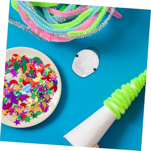 TOBBOMEY 2 Stück Miniatur Pet Sicherheitshelm mit Federndem Halteband Kleine Bauhelme für Haustiere Puppenhaus Dekoration Schutzhelm für Outdoor Aktivitäten und Partyzubehör von TOBBOMEY