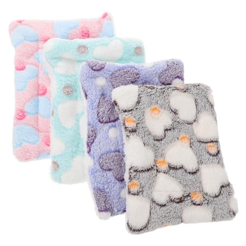 TOYANDONA 4Stücke Kleintier Fleece Schlafmatte für Meerschweinchen und Hamster Warmes Bequemes Bett aus Korallenfleece TOYANDONA 4Stücke Kleintier Fleece Schlafmatte für Meerschweinchen und Hamster Warmes Bequemes Bett aus Korallenfleece von TOYANDONA