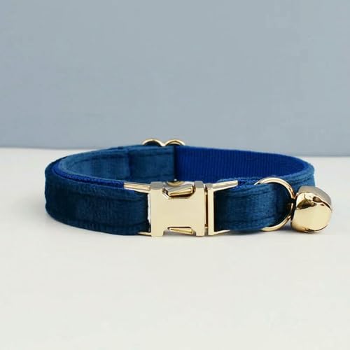 TPIONEER Süßes Katzenhalsband mit Fliege, Glöckchen und graviertem ID-Tag, verstellbare Kätzchenkette mit individuellem Namensschild, Sicherheitshalsband von TPIONEER