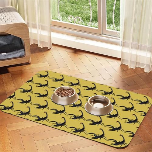 Skorpion-Druck, saugfähige Leder-Tischdecke für Hunde und Katzen, Futtermatte, 60 x 40 cm, 4 mm dick von TTIGLHOH