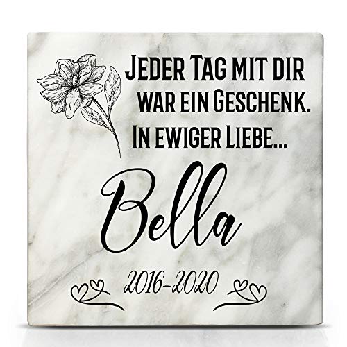 TULLUN Individueller Personalisierter Weißer Natur Marmor Gedenkstein für Hunde, Katze und andere Haustiere - Größe 10 x 10 cm - Blume von TULLUN