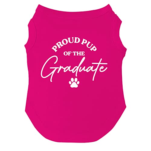 Proud Pup of The Graduate Graduation Class of 2023 Hunde-T-Shirt, Größen für Welpen, Spielzeug und große Rassen (Hot Pink, Größe 4XL 737) von Tees & Tails