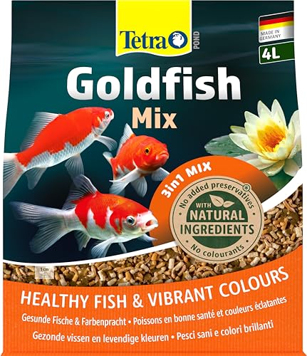 Tetra Pond Goldfish 3in1 Mix - Fischfutter-Mischung aus Flocken, Sticks und Gammarus für alle Goldfische und Kaltwasserfische im Teich, 4 L Beutel Tetra Pond Goldfish 3in1 Mix - Fischfutter-Mischung aus Flocken, Sticks und Gammarus für alle Goldfische und Kaltwasserfische im Teich, 4 L Beutel von Tetra