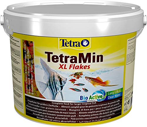TetraMin XL Flakes - Fischfutter in Flockenform für größere Zierfische, ausgewogene Mischung für gesunde Fische und klares Wasser, 10 L Eimer von Tetra