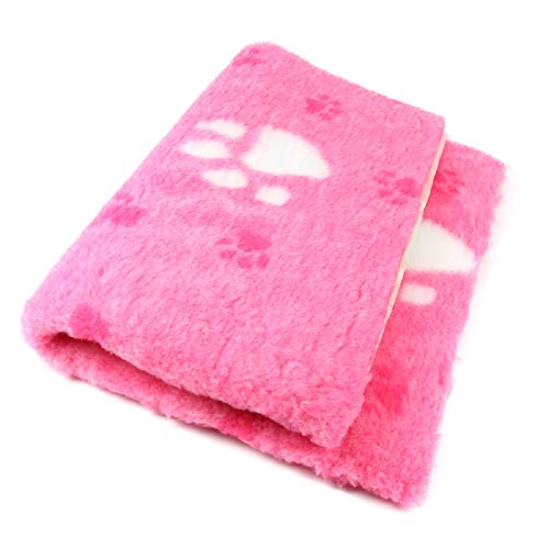 ProFleece Premium Hundedecke Haustiermatte 3-farbig pink mit Pfotenabdruck | Rutschfest | Antibakteriell | Antiallergen | Atmungsaktiv | Isolierend | Waschbar (L = 150 x 100 cm) von Tierisch-tolle Geschenke