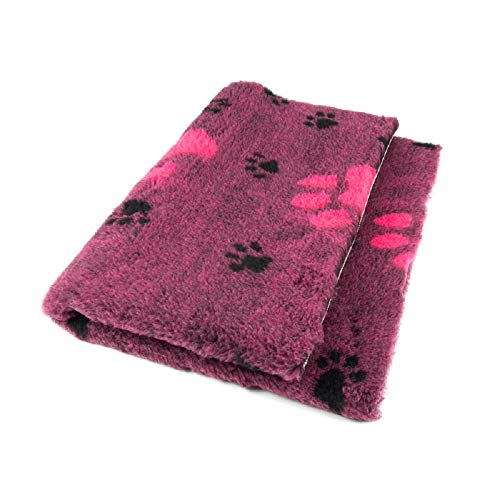ProFleece Premium Hundedecke Haustiermatte 3-farbig purpur mit Pfotenabdruck | Rutschfest | Antibakteriell | Antiallergen | Atmungsaktiv | Isolierend | Waschbar (S = 75 x 50 cm) von Tierisch-tolle Geschenke