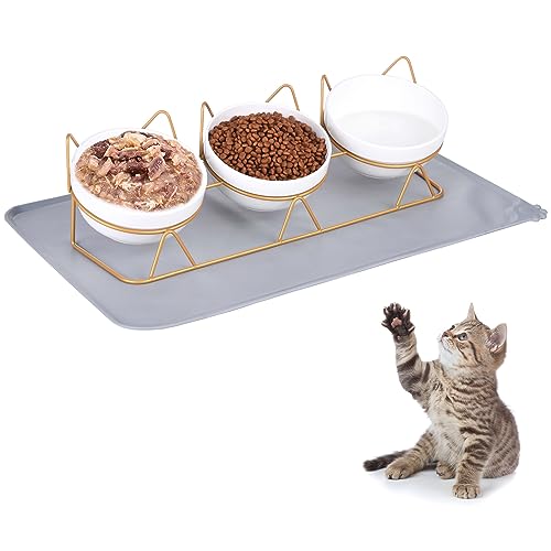 Trosetry Katzennäpfe Set von 3, Keramik Erhöhter Katzenfutternapf mit Haustierfuttermatte, erhöhter 15° geneigter Kätzchen-Trinknapf, goldener Ständer für Futter und Wasser, Anti-Erbrechen, für von Trosetry