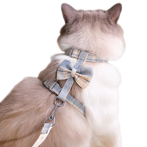 WELLYUK Katzengeschirr und Leine, ausbruchsicher, für Spaziergänge im Freien, Reisen, mit niedlicher blauer Fliege, weich, leicht, klein, verstellbar, Größe S WELLYUK Katzengeschirr und Leine, ausbruchsicher, für Spaziergänge im Freien, Reisen, mit niedlicher blauer Fliege, weich, leicht, klein, verstellbar, Größe S von WELLYUK