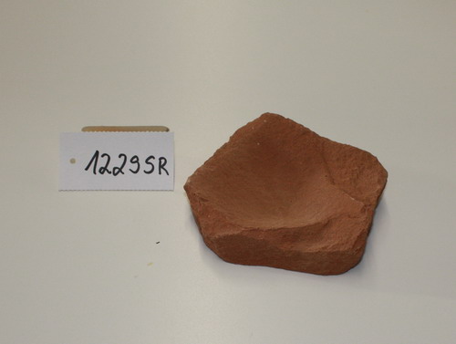 Futterstelle S 9,5x8,5x2,5 cm, Farbe Sandstein-Rot, Aquarium-Dekoration aus Mineralguss von WFW wasserflora