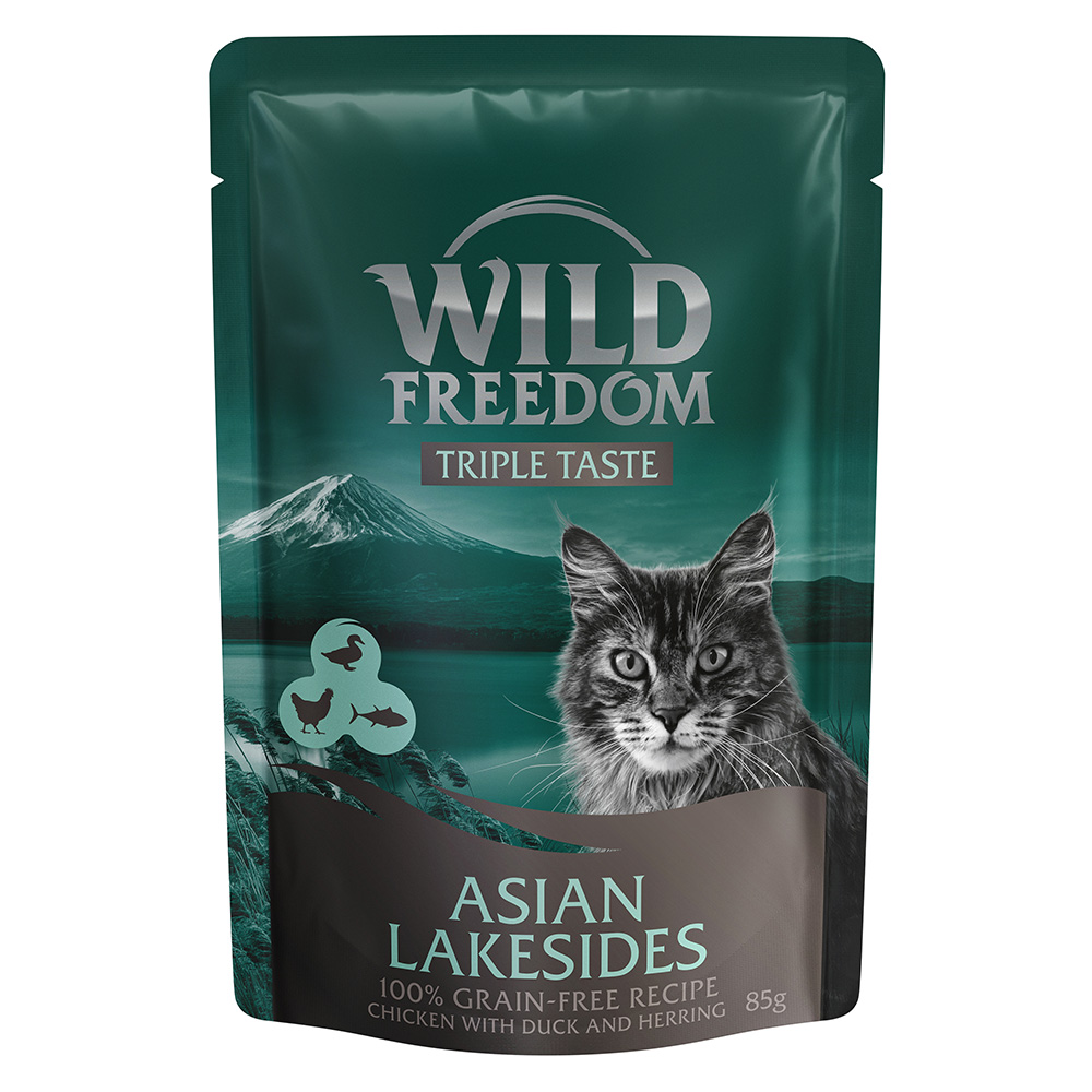 Wild Freedom Triple Taste Pouches 8 x 85 g - Asian Lakesides - Huhn mit Ente & Hering Wild Freedom Triple Taste Pouches 8 x 85 g - Asian Lakesides - Huhn mit Ente & Hering von Wild Freedom