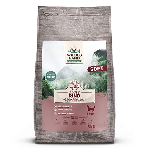 Wildes Land - Halbfeuchtes Trockenfutter für Hunde - Rind - 5 kg - Soft mit Reis und Wildkräutern - Glutenfrei - Extra viel Fleisch - Für alle Hunderassen - Beste Akzeptanz von WILDES LAND