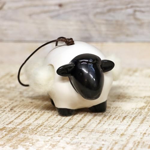 Wildlife World Farmyard Range – 'Woolie' hängendes Keramikschaf mit Wolle von Wildlife World