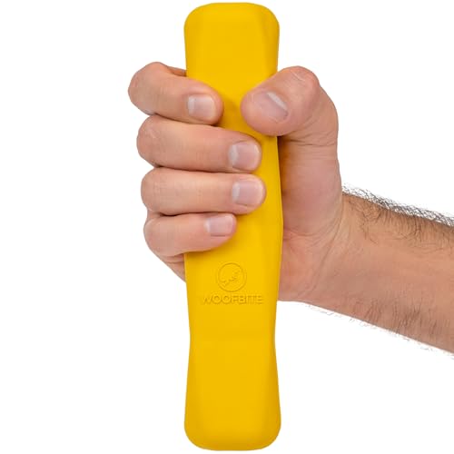 WoofBite Unzerstörbarer Kaustab, lebenslanger Ersatz, Aggressive Kauer, mittelgroße und große Rassen, ungiftiges Naturkautschuk-Hundespielzeug, Gelb (gut sichtbare Farbe für Hunde), Zerren und von WoofBite