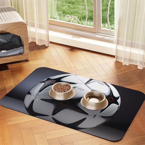 Platzdeckchen mit Fußball-Motiv, saugfähig, Leder, 30 x 45 cm, schönes Design, für Katzen- und Hundenapf, tragbar, Schwarz / Weiß Platzdeckchen mit Fußball-Motiv, saugfähig, Leder, 30 x 45 cm, schönes Design, für Katzen- und Hundenapf, tragbar, Schwarz / Weiß von XZDZWK
