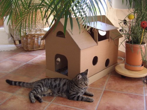 Katzenhaus aus Wellpappe, Katzenkorb, Katzenhöhle, Kartonhaus von arteco-4pfoten.de