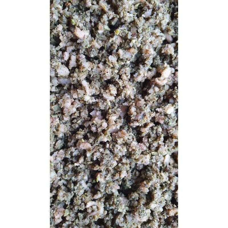 25 x 20 = 500 kg 50% Luzerne / 50 % Zuckerrübenschnitzel Flocken (16,20 EUR / Beutel)