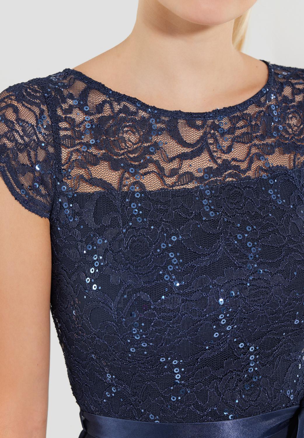 Cocktailkleid aus Spitze und Chiff
