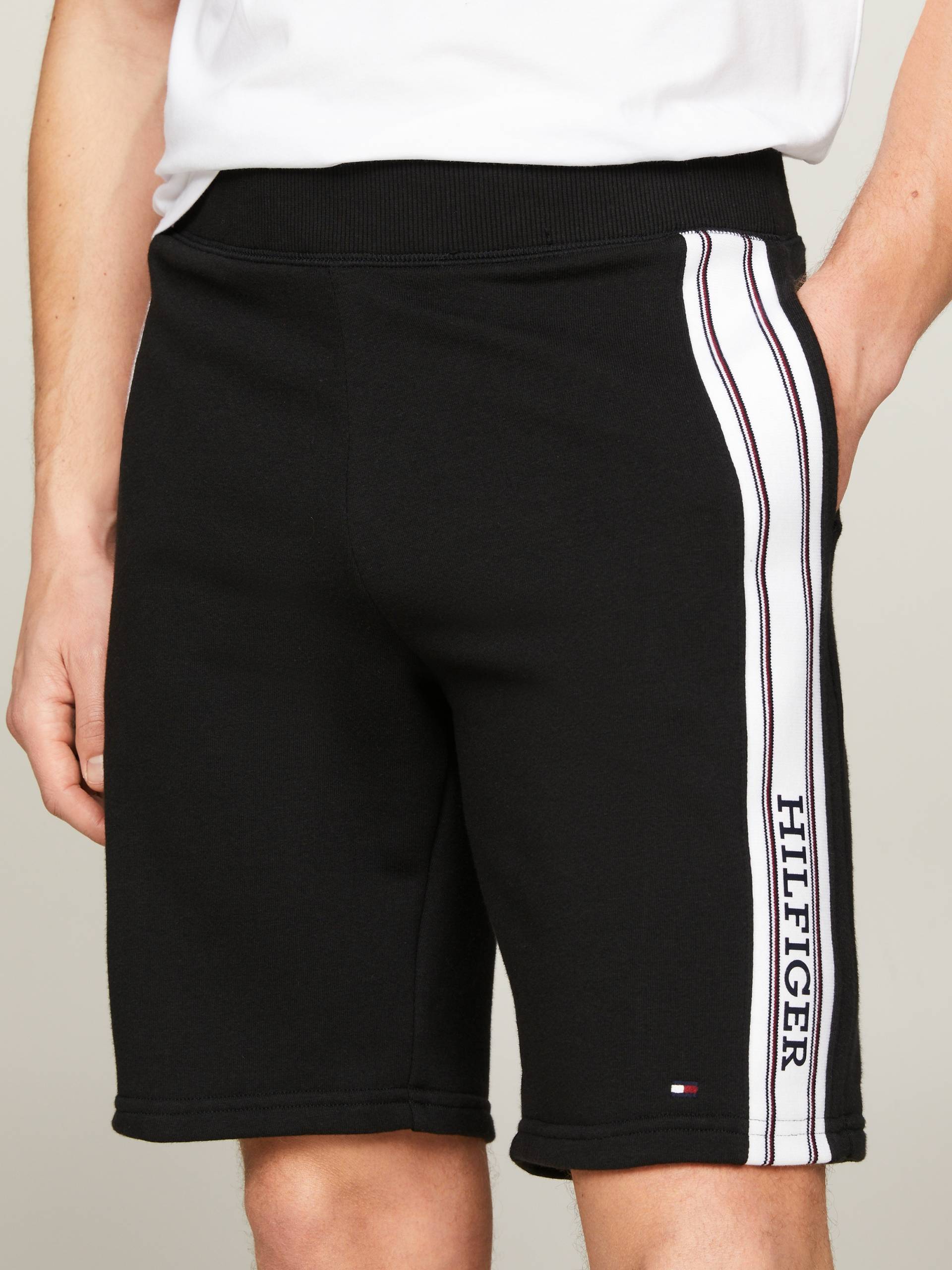 TRACK SHORT