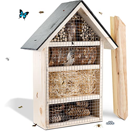 GARTENETAGE Insektenhotel mit Schieferdach/Naturbelassenes Insektenhaus & Bienenhotel/massives Insektenhotel zum Aufstellen mit Pfählen, witterungsbeständig/Marienkäferhaus/Nisthilfe & Artenschutz von gartenetage