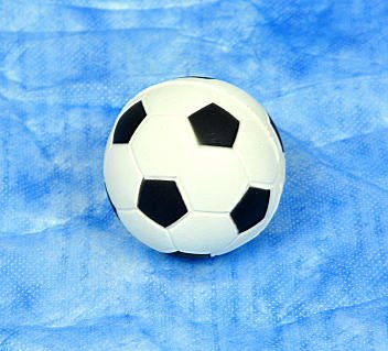 Hundespielzeug Ball Wurfball Moosgummiball für große und kleine Hunde Apportierspielzeug Gummiball bißfest schwimmfähig Fußball 6 cm von nanook