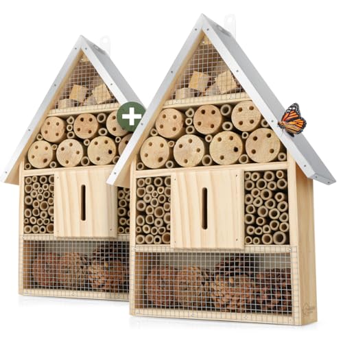 WILDLIFE HOME Großes Insektenhotel 2 Stück I Naturbelassen & Wetterfest, Insektenhaus aus Naturholz für Bienen, Wildbienen, Marienkäfer & Schmetterlinge, Bienenhotel & Nisthilfe zum Aufhängen, 2er Set WILDLIFE HOME Großes Insektenhotel 2 Stück I Naturbelassen & Wetterfest, Insektenhaus aus Naturholz für Bienen, Wildbienen, Marienkäfer & Schmetterlinge, Bienenhotel & Nisthilfe zum Aufhängen, 2er Set von wildlife home