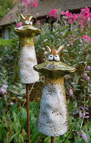 windschief-living Sehr süßer Landhaus Zaunhocker Frosch Quaki, Zaunfigur aus Keramik, Gartendeko, Zaunstecker windschief-living Sehr süßer Landhaus Zaunhocker Frosch Quaki, Zaunfigur aus Keramik, Gartendeko, Zaunstecker von windschief-living